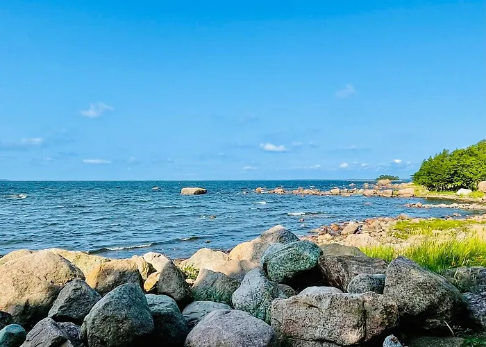 Kaunissaaren Maja 호텔 콧카