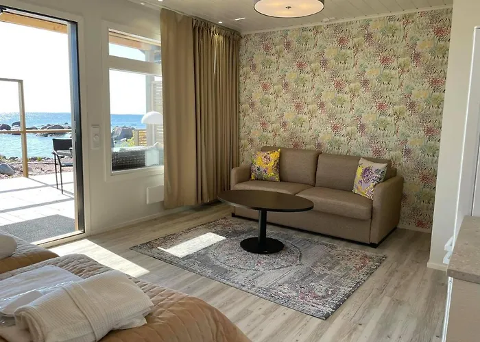 Kaunissaaren Maja * 콧카