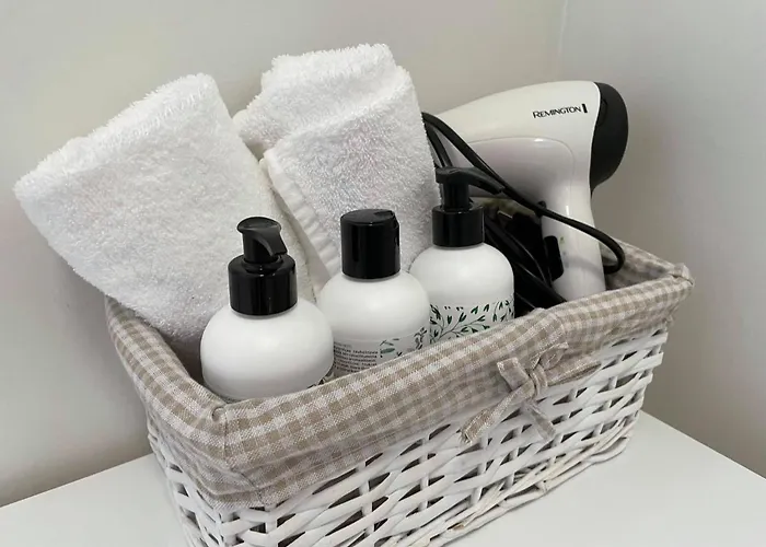 Kaunissaaren Maja 호텔 *