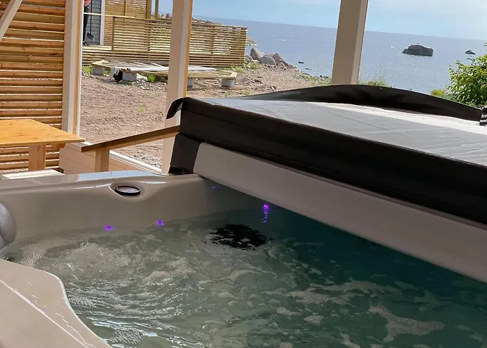 Kaunissaaren Maja 호텔